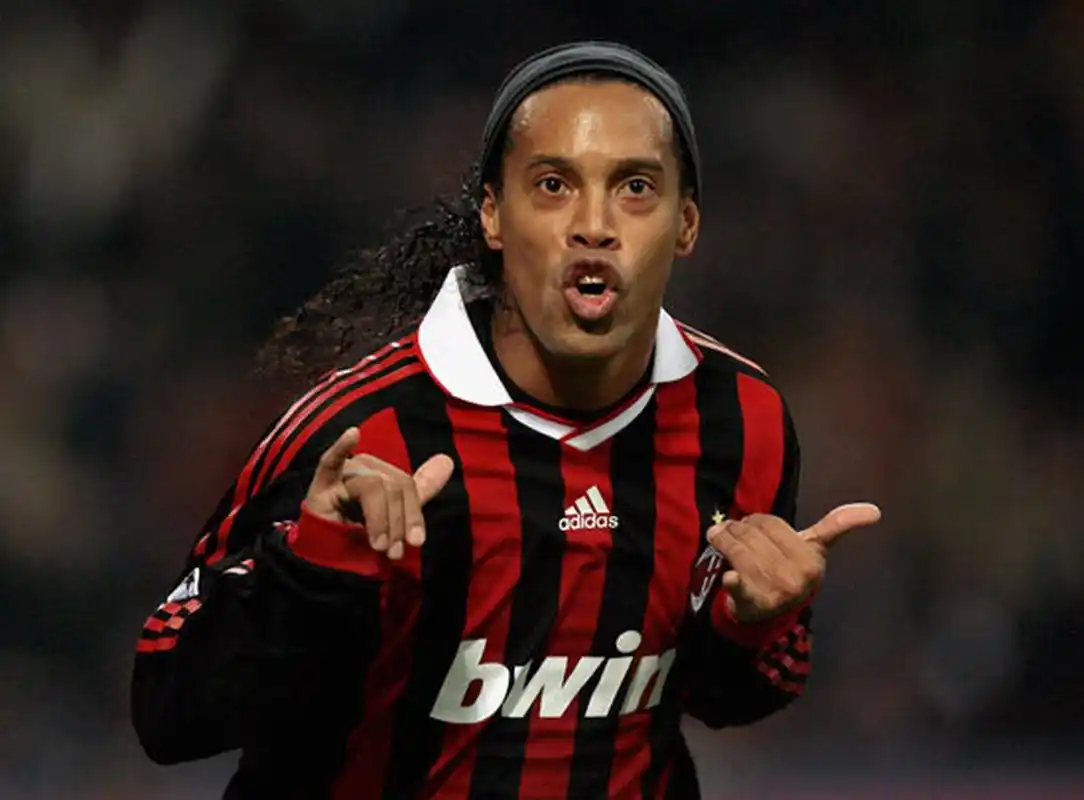 力是狼队所 力是狼队所