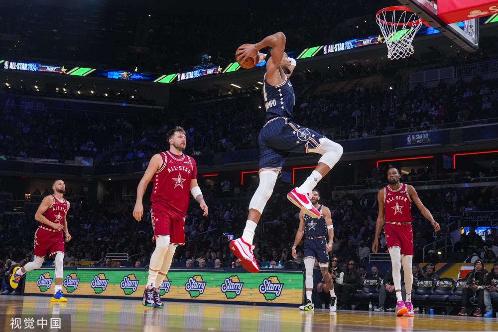 以其出色的 以其出色的